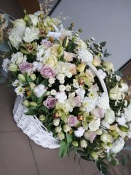 Композиция в корзине «Цветочный вернисаж»